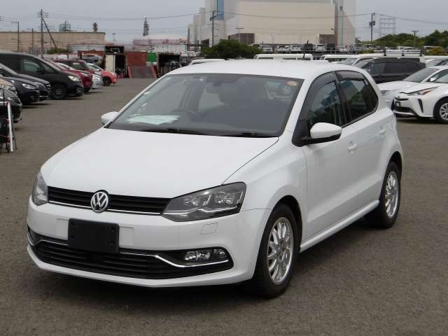 VOLKSWAGEN POLO photo 2