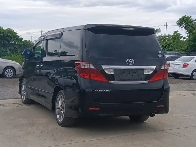 TOYOTA ALPHARD 2011