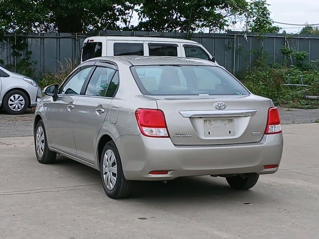 TOYOTA COROLLA AXIO photo 2