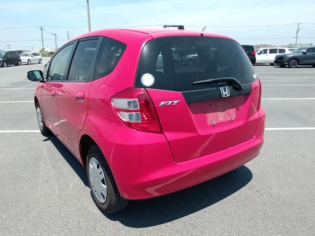 HONDA FIT photo 3