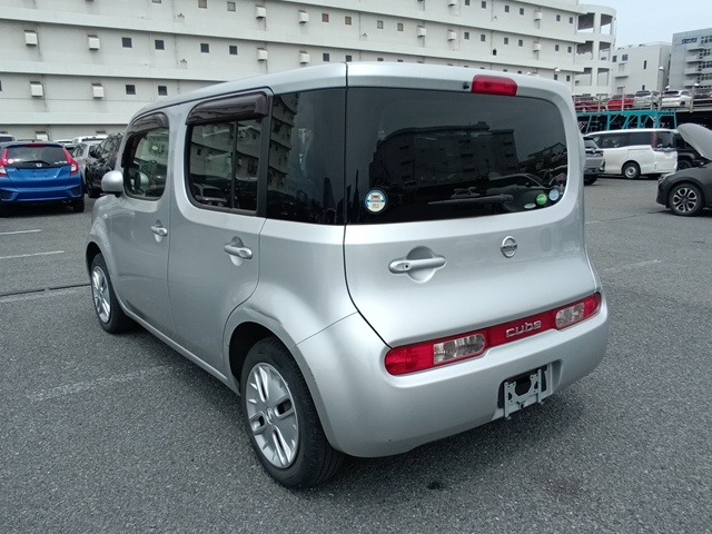 NISSAN CUBE photo 3