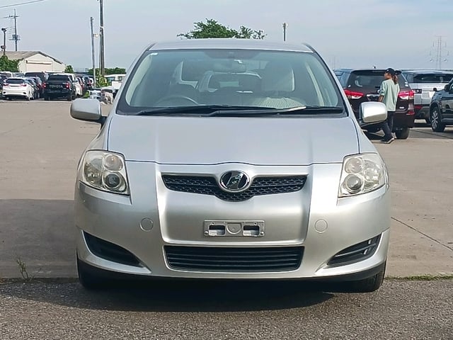 TOYOTA AURIS photo 2