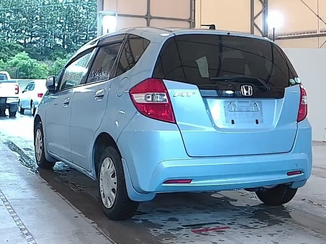 HONDA FIT photo 3