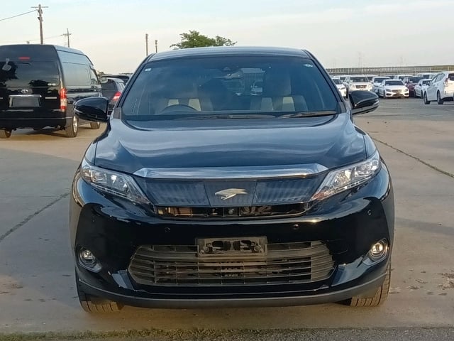 TOYOTA HARRIER HYBRID photo 2