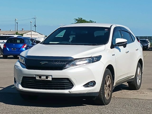 TOYOTA HARRIER HYBRID photo 3