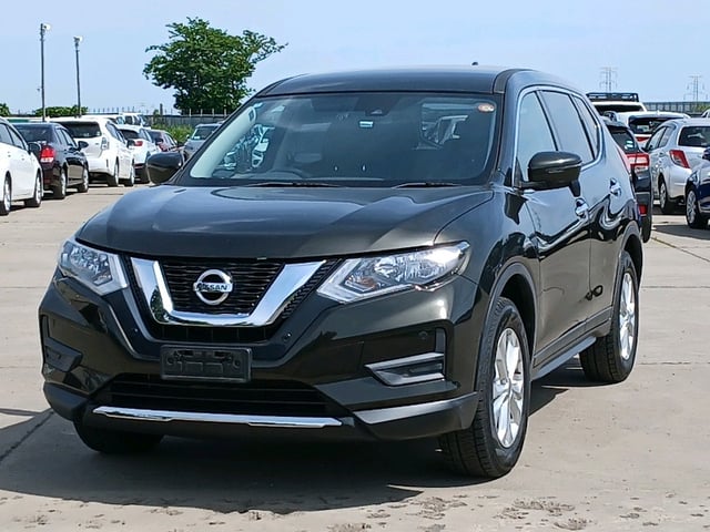 NISSAN XTRAIL photo 3