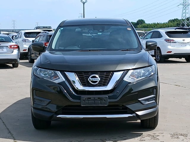 NISSAN XTRAIL photo 2