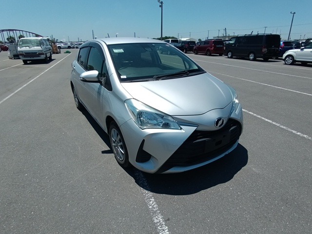 TOYOTA VITZ 2018