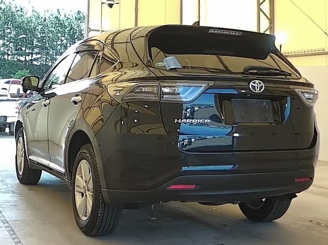 TOYOTA HARRIER photo 3