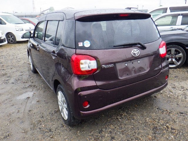 TOYOTA PASSO photo 3