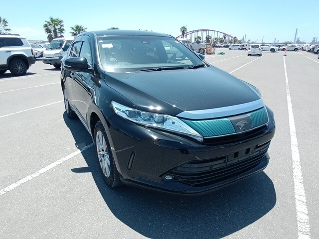 TOYOTA HARRIER 2018