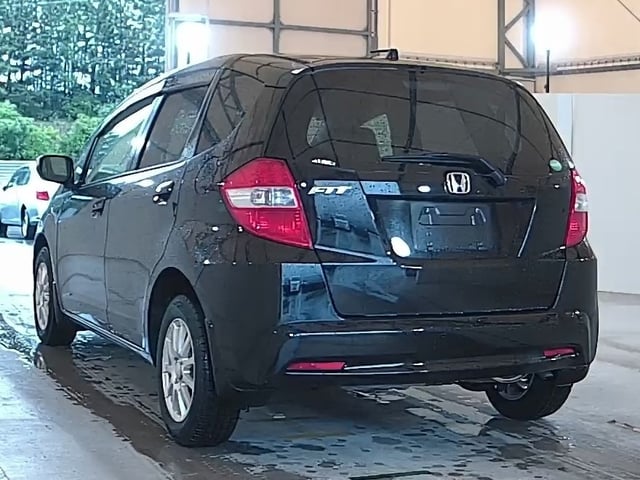 HONDA FIT photo 3