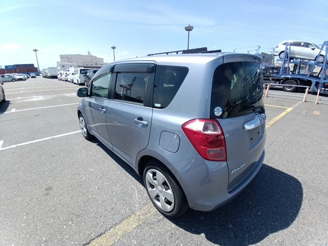 TOYOTA RACTIS photo 3