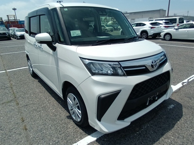 TOYOTA ROOMY 2024