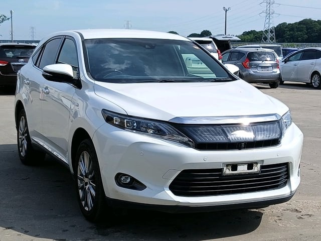 TOYOTA HARRIER HYBRID 2016