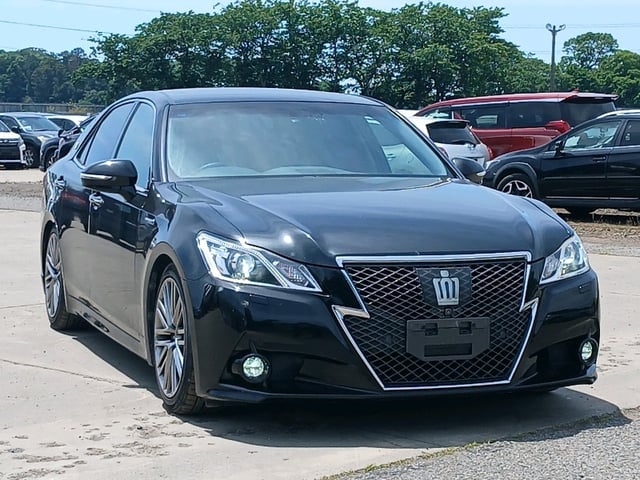 TOYOTA CROWN HYBRID 2013