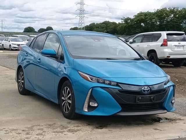 TOYOTA PRIUS PHV 2017