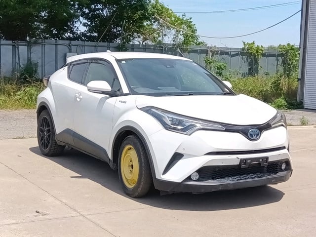 TOYOTA C-HR 2017