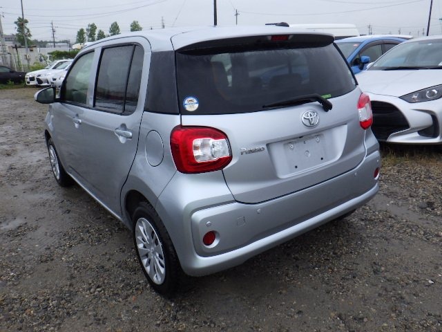 TOYOTA PASSO photo 3