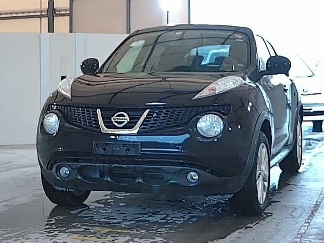 NISSAN JUKE photo 2