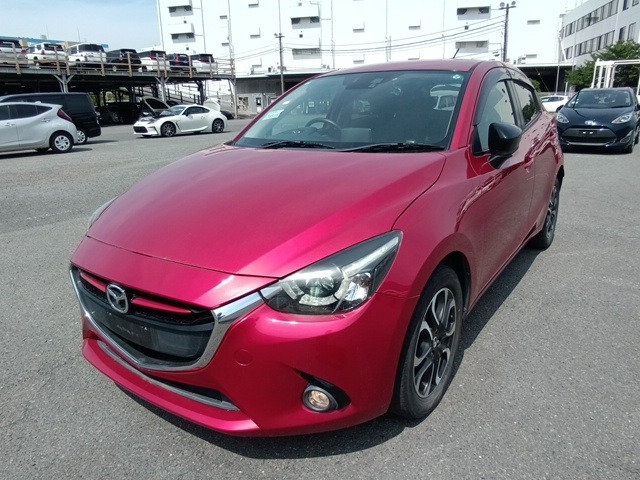 MAZDA DEMIO photo 2