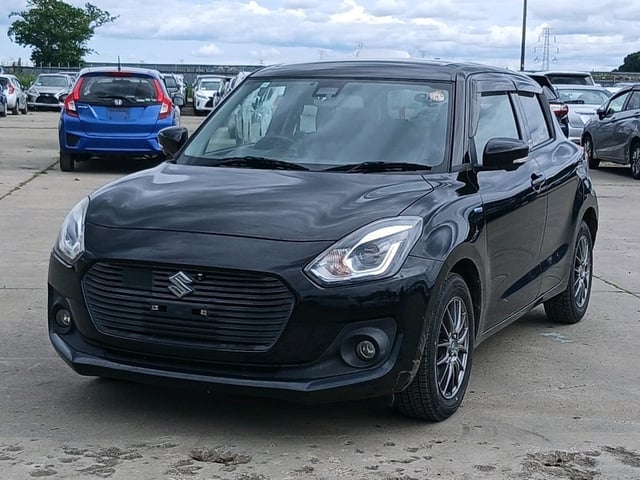 SUZUKI SWIFT photo 3