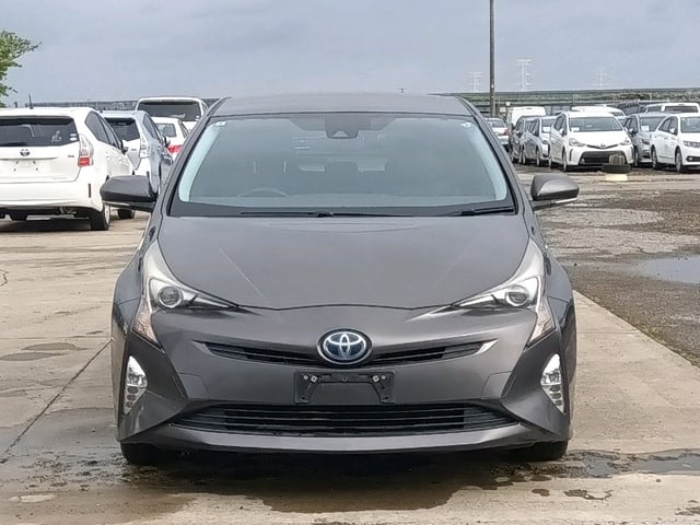 TOYOTA PRIUS photo 2