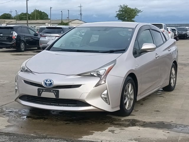 TOYOTA PRIUS photo 3