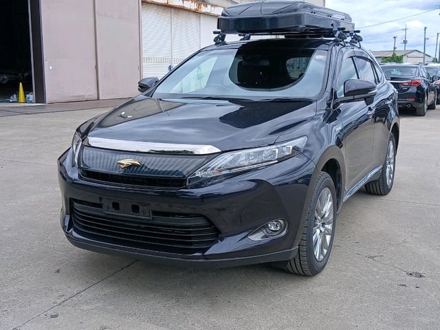 TOYOTA HARRIER HYBRID photo 3