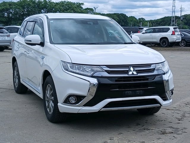 MITSUBISHI OUTLANDER PHEV 2018