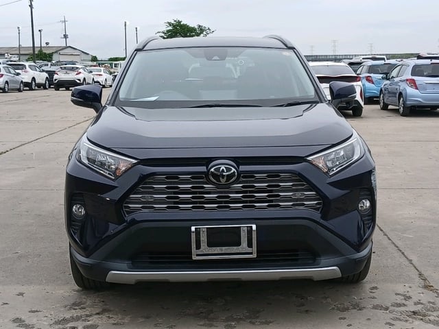 TOYOTA RAV4 photo 2