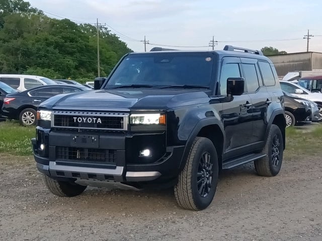 TOYOTA LAND CRUISER 250 photo 3