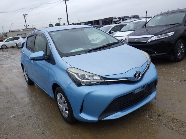 TOYOTA VITZ 2016