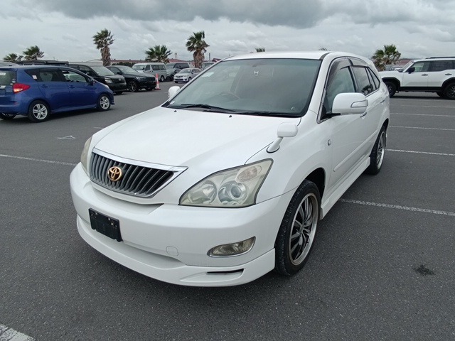 TOYOTA HARRIER photo 2