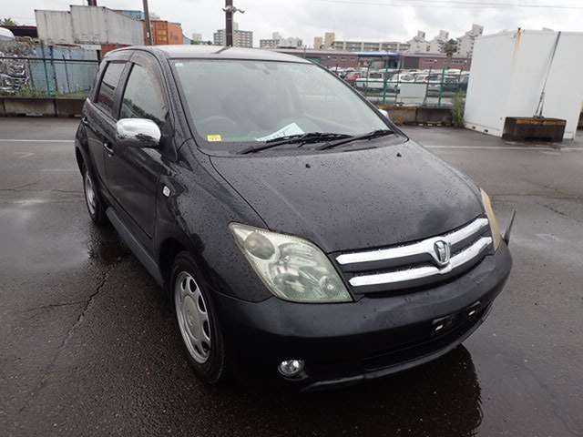 TOYOTA IST 2003