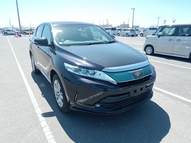 TOYOTA HARRIER 2018