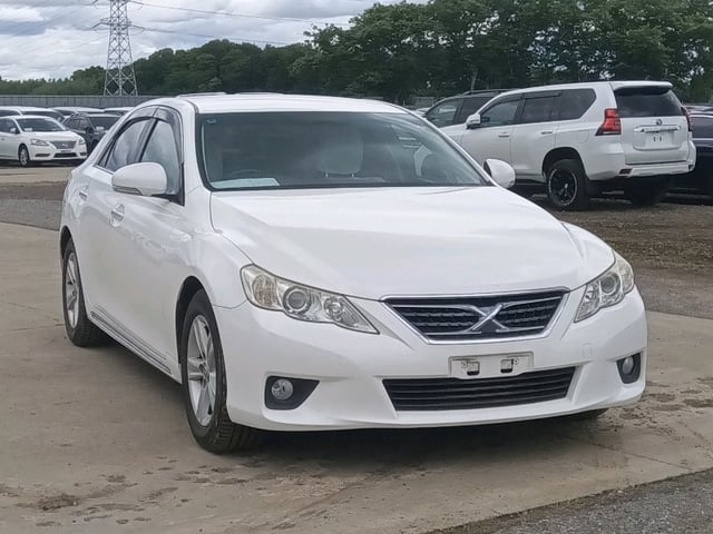 TOYOTA MARK X 2010