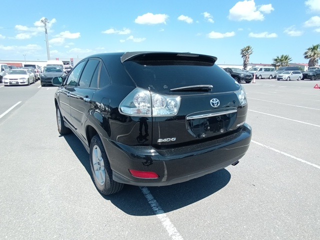 TOYOTA HARRIER photo 3