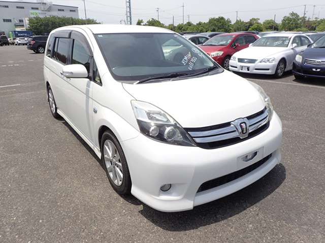 TOYOTA ISIS 2012