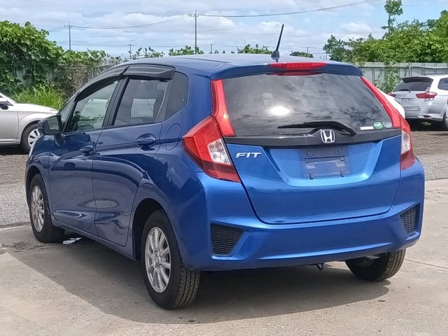 HONDA FIT photo 2