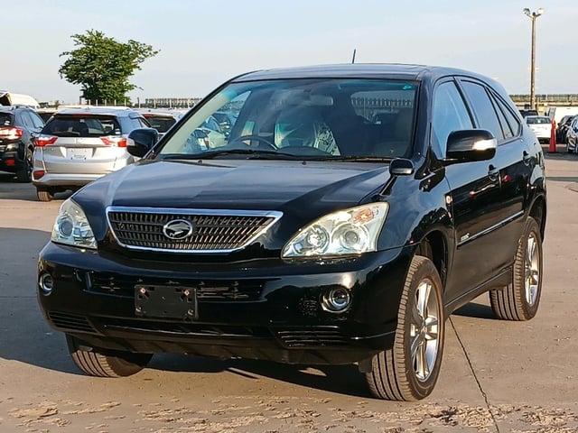 TOYOTA HARRIER HYBRID photo 3