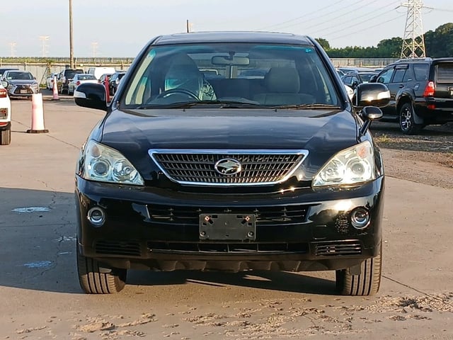 TOYOTA HARRIER HYBRID photo 2