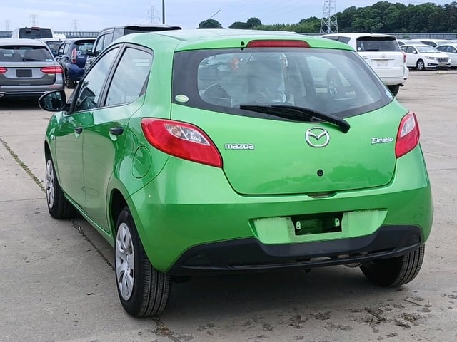MAZDA DEMIO 2011