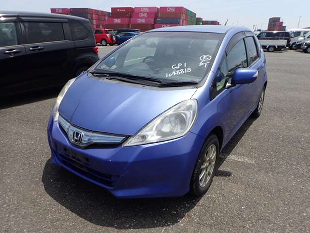 HONDA FIT HYBRID photo 2