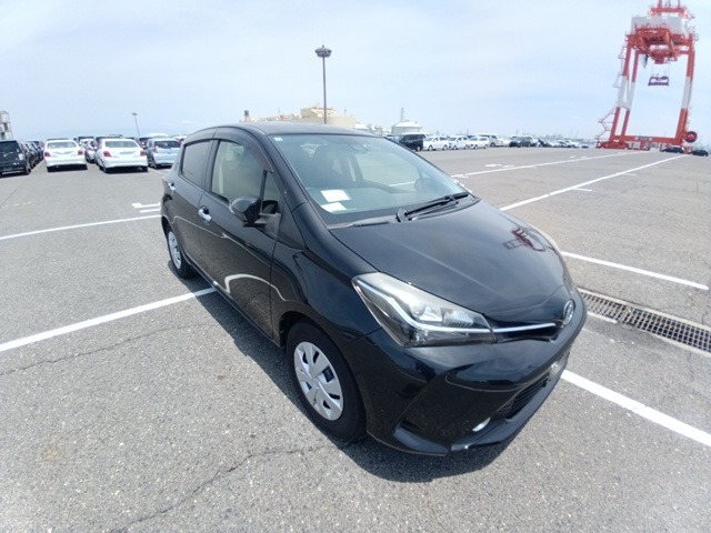 TOYOTA VITZ 2016