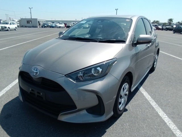 TOYOTA YARIS photo 2