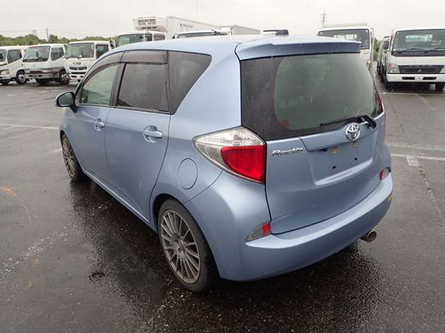 TOYOTA RACTIS photo 3