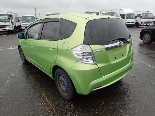 HONDA FIT HYBRID photo 3