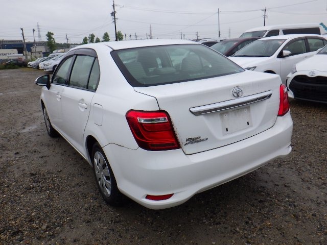 TOYOTA COROLLA AXIO photo 3