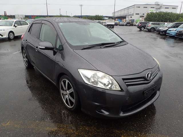 TOYOTA AURIS 2011